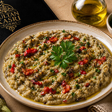 Köz Patlıcan Salatası
